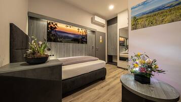 Ropa de cama de alta calidad y minibar