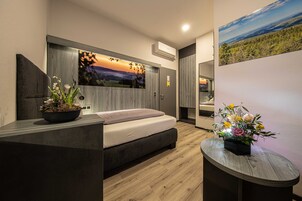 Economy Single Room | Premium bedding, minibar, in-room safe, individually decorated