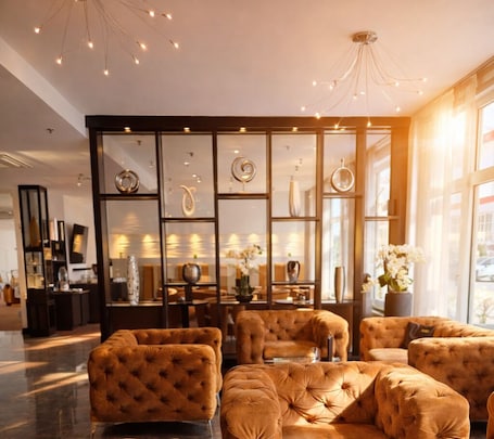 Lobby. City Hotel Isar Residenz