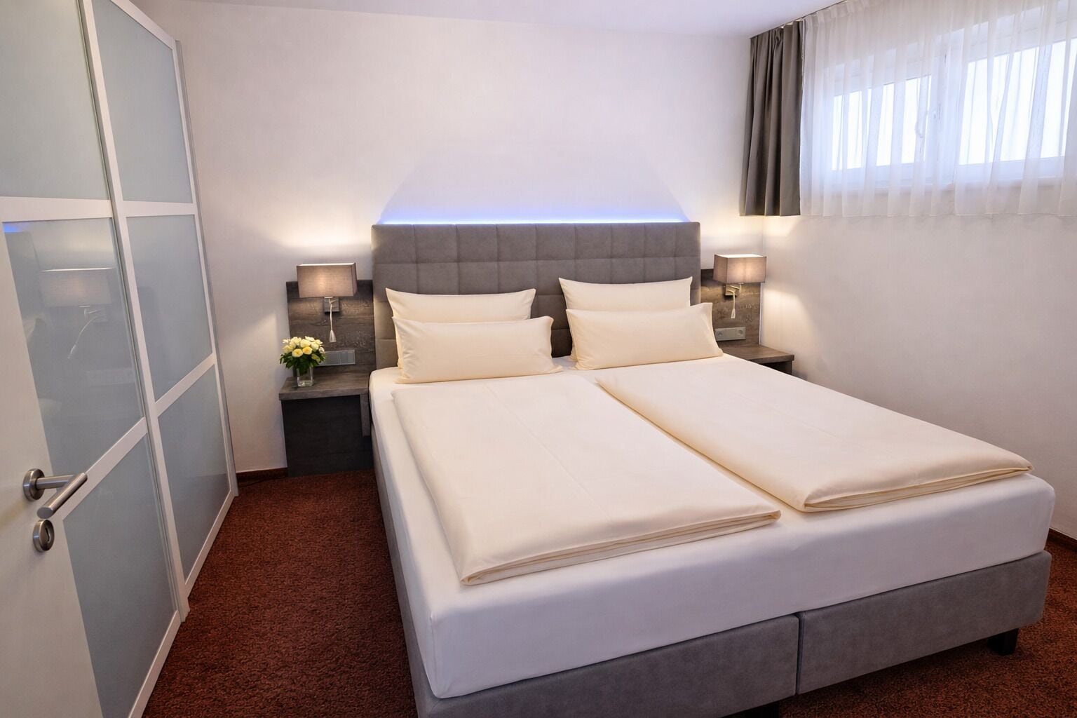 Comfort-Apartment | Allergikerbettwaren, Minibar, Zimmersafe, Schreibtisch
