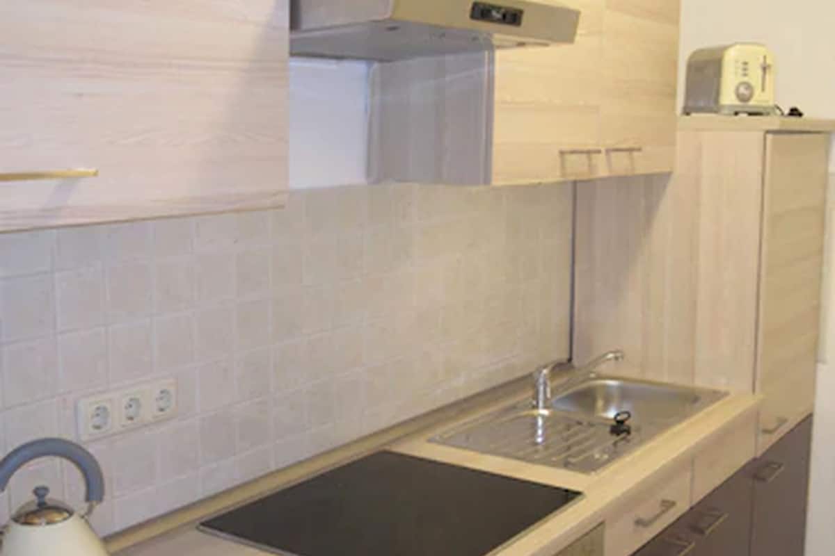 fridge, electric kettle