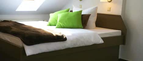 Basic Studio, Kitchenette | Free WiFi