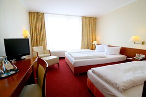 Standard Triple Room, Multiple Beds | Hypo-allergenic bedding, minibar, in-room safe, desk