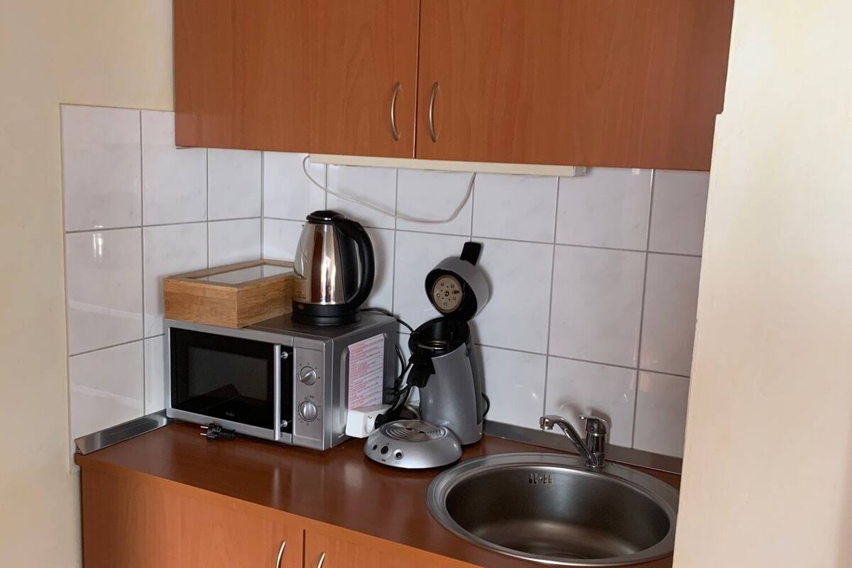 1 bedroom, hypo-allergenic bedding, in-room safe, desk