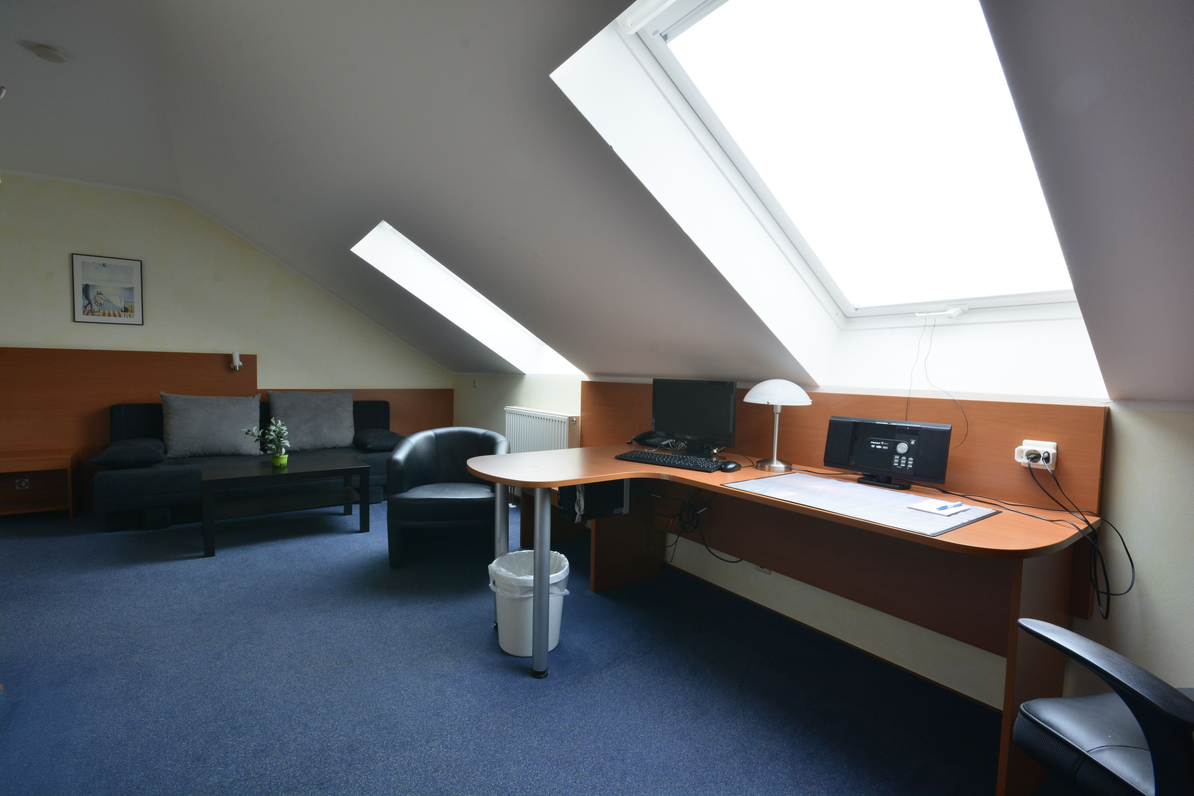 studio | room amenity