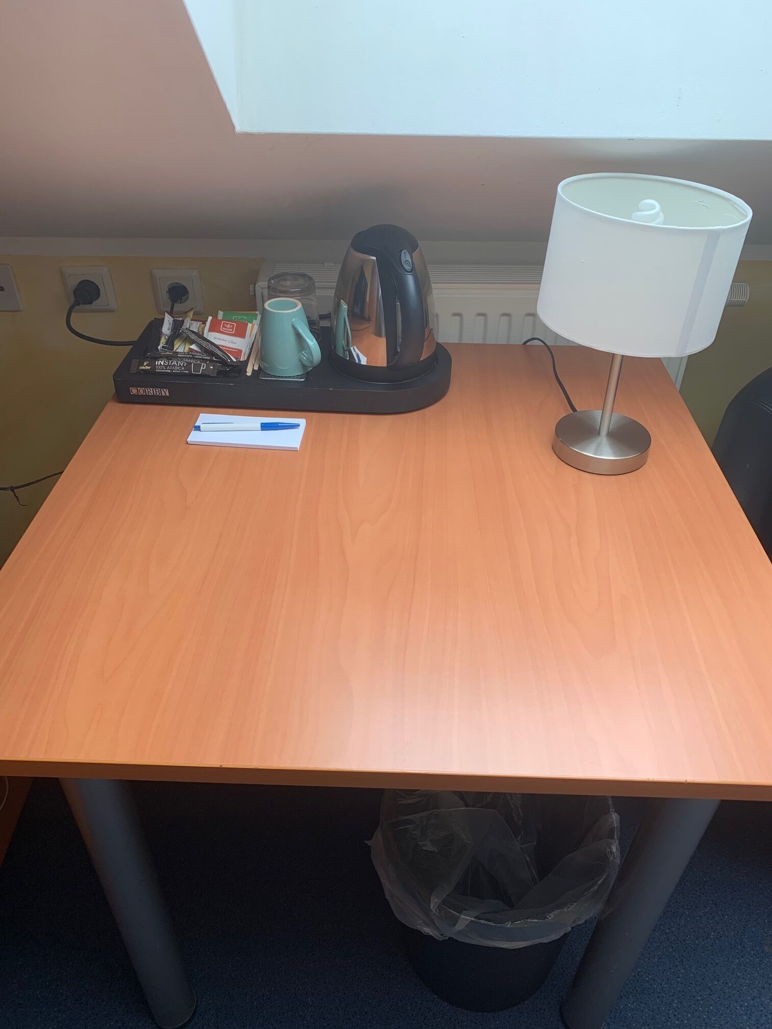 economy single room | 1 bedroom, hypo-allergenic bedding, in-room safe, desk