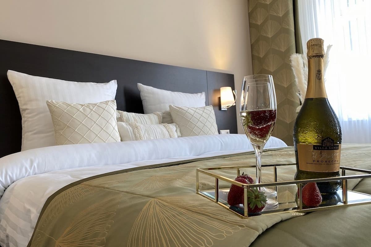 1 bedroom, desk, blackout curtains, free wifi