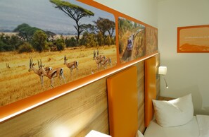 Hypo-allergenic bedding, desk, free cribs/infant beds, free WiFi - Hotel Gasthof Zur Post (Leipheim)