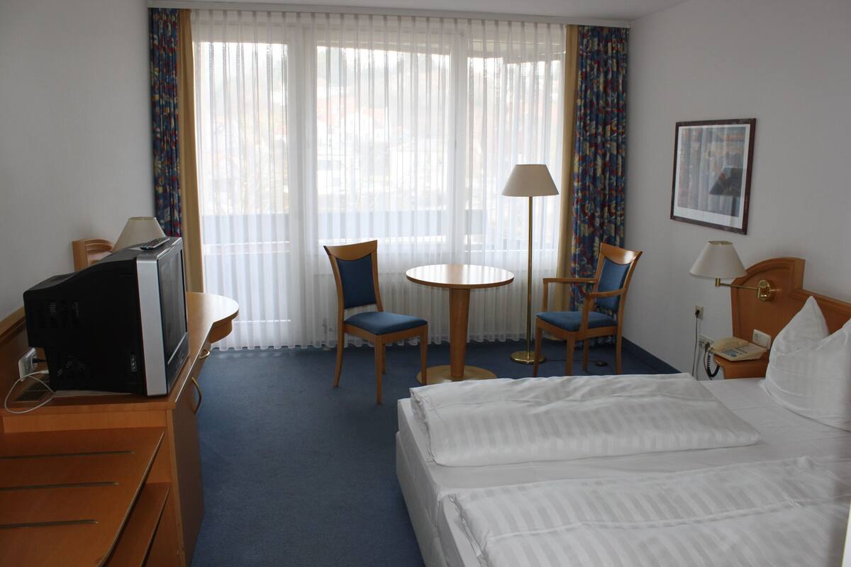 comfort double room | hypo-allergenic bedding, in-room safe, desk, soundproofing