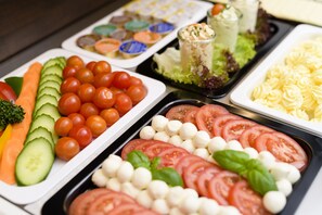 Daily buffet breakfast (EUR 9.50 per person)
