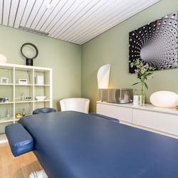 Sauna, bagno turco, aromaterapia, massaggi con le pietre calde