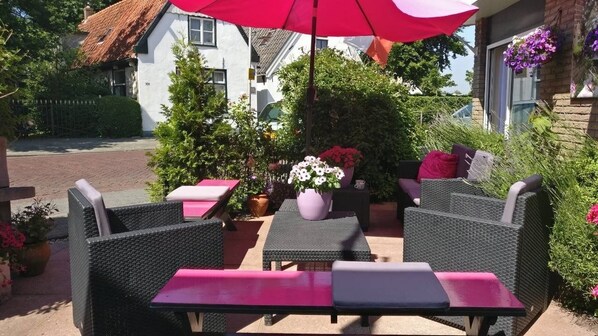 Vista frontal de la propiedad