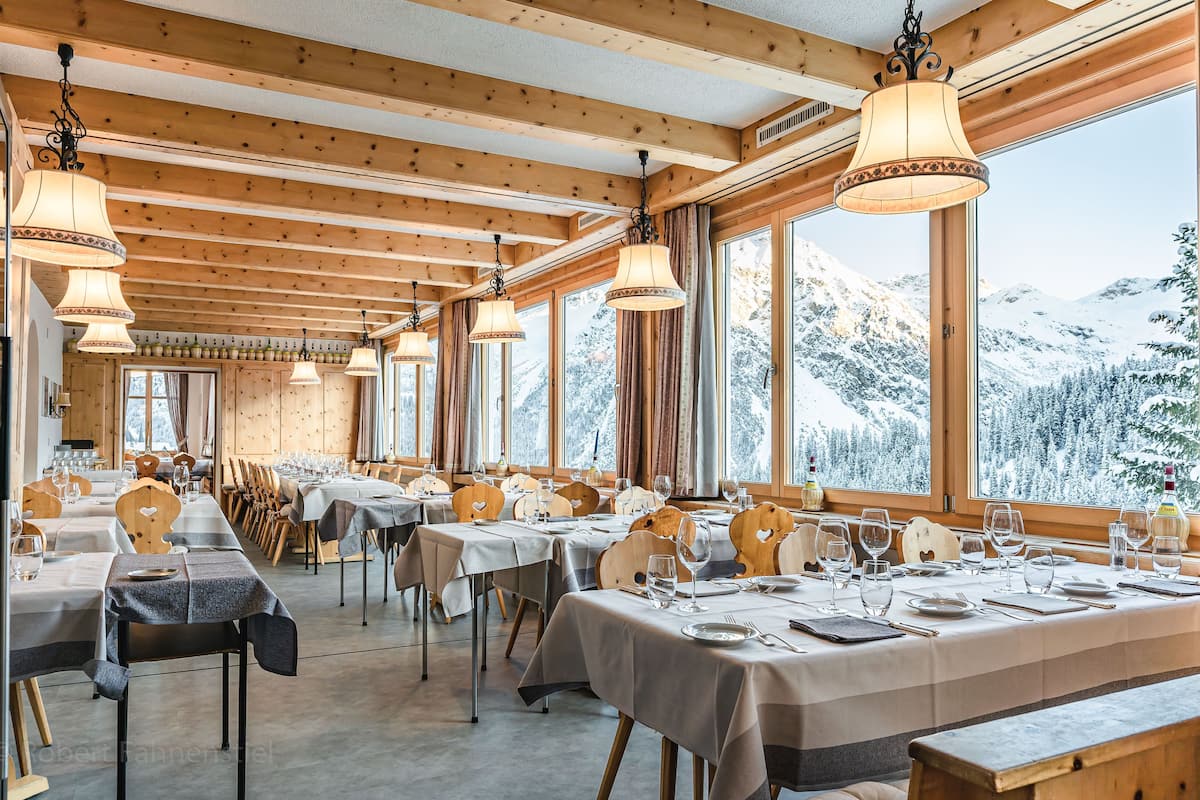 restaurant
