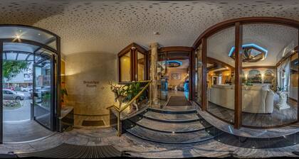 Hotel Astro