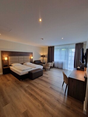Monolocale Premium | Biancheria da letto ipoallergenica, minibar, una cassaforte in camera