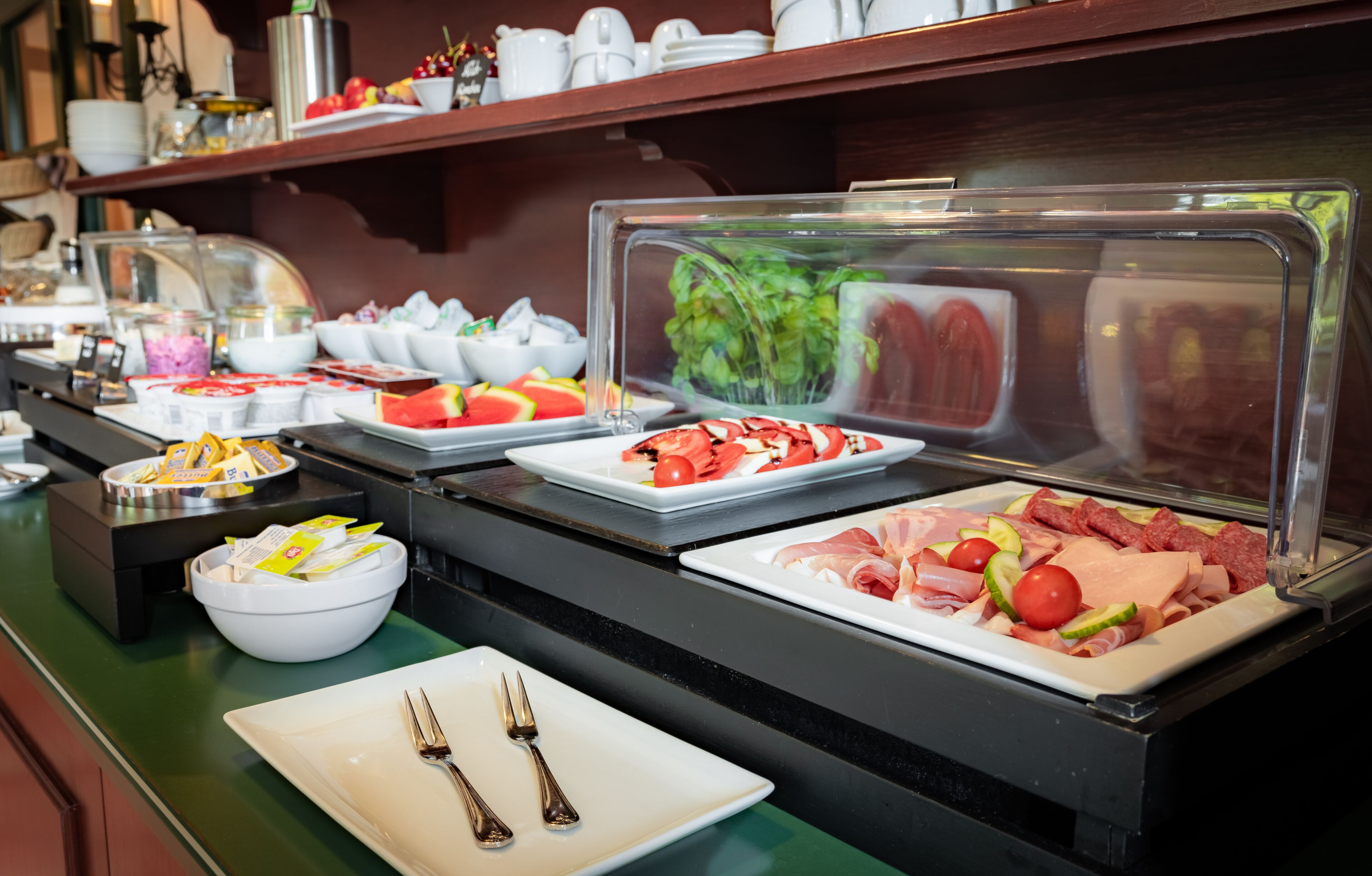 daily buffet breakfast (eur 15.00 per person)