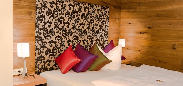 Economy Single Room | In-room safe, desk, laptop workspace, free WiFi - Hotel Post (Burghausen)