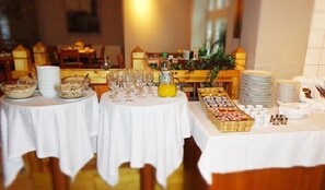Desayuno estilo bufé