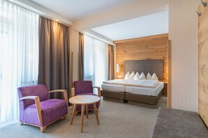 Dobbeltrom | Safe på rommet, skrivebord, wi-fi (inkludert) og sengetøy