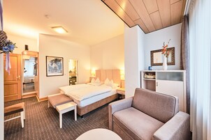 Minibar, in-room safe, desk, soundproofing