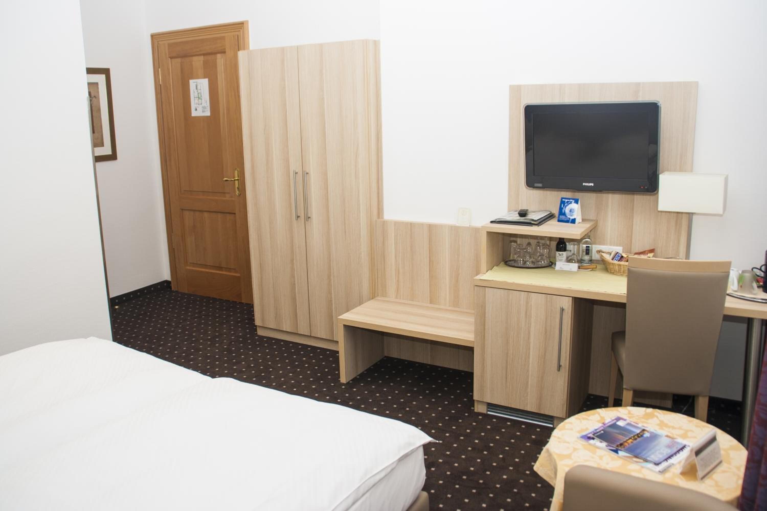 minibar, in-room safe, desk, soundproofing