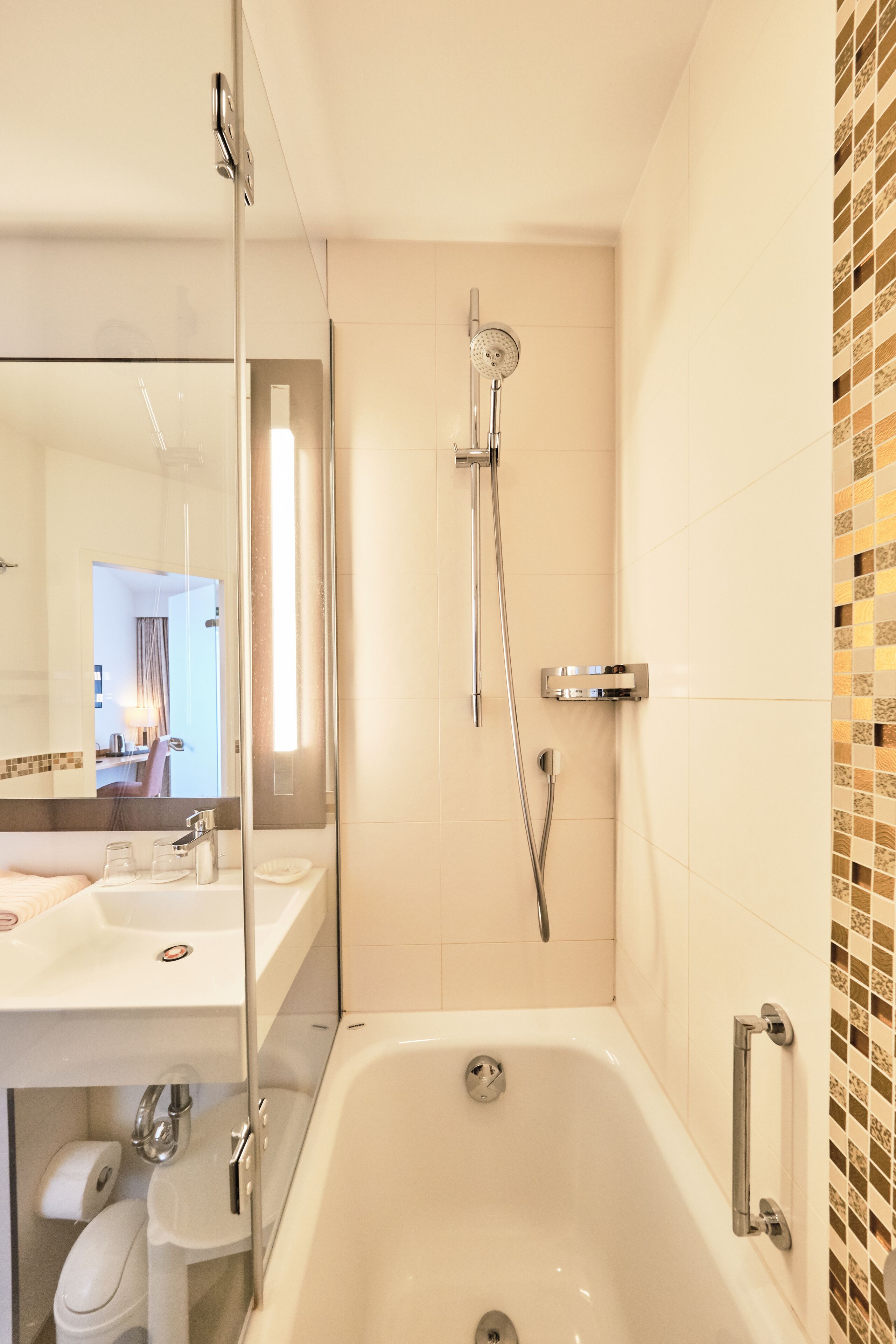 business single room | bathroom | hair dryer, towels