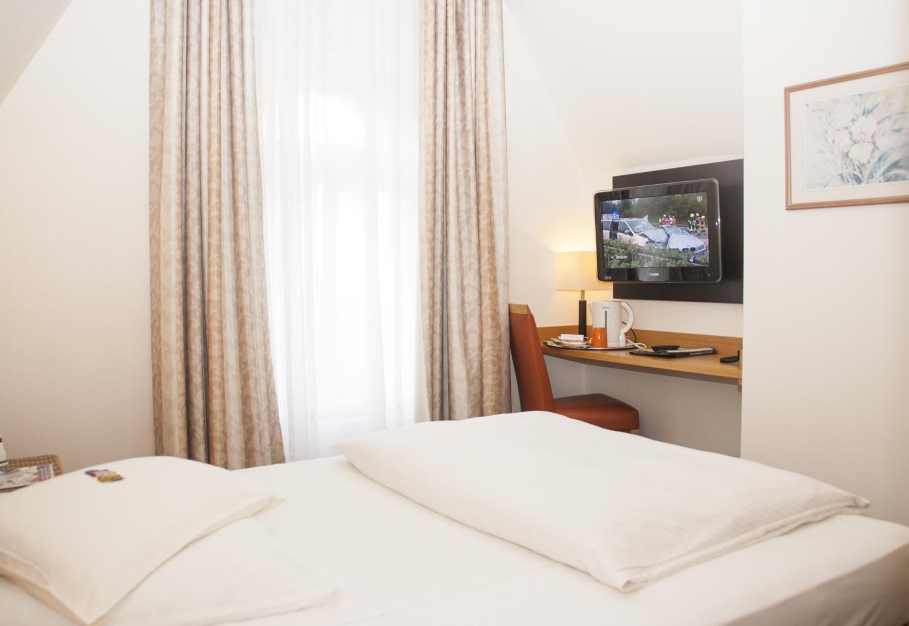 minibar, in-room safe, desk, soundproofing