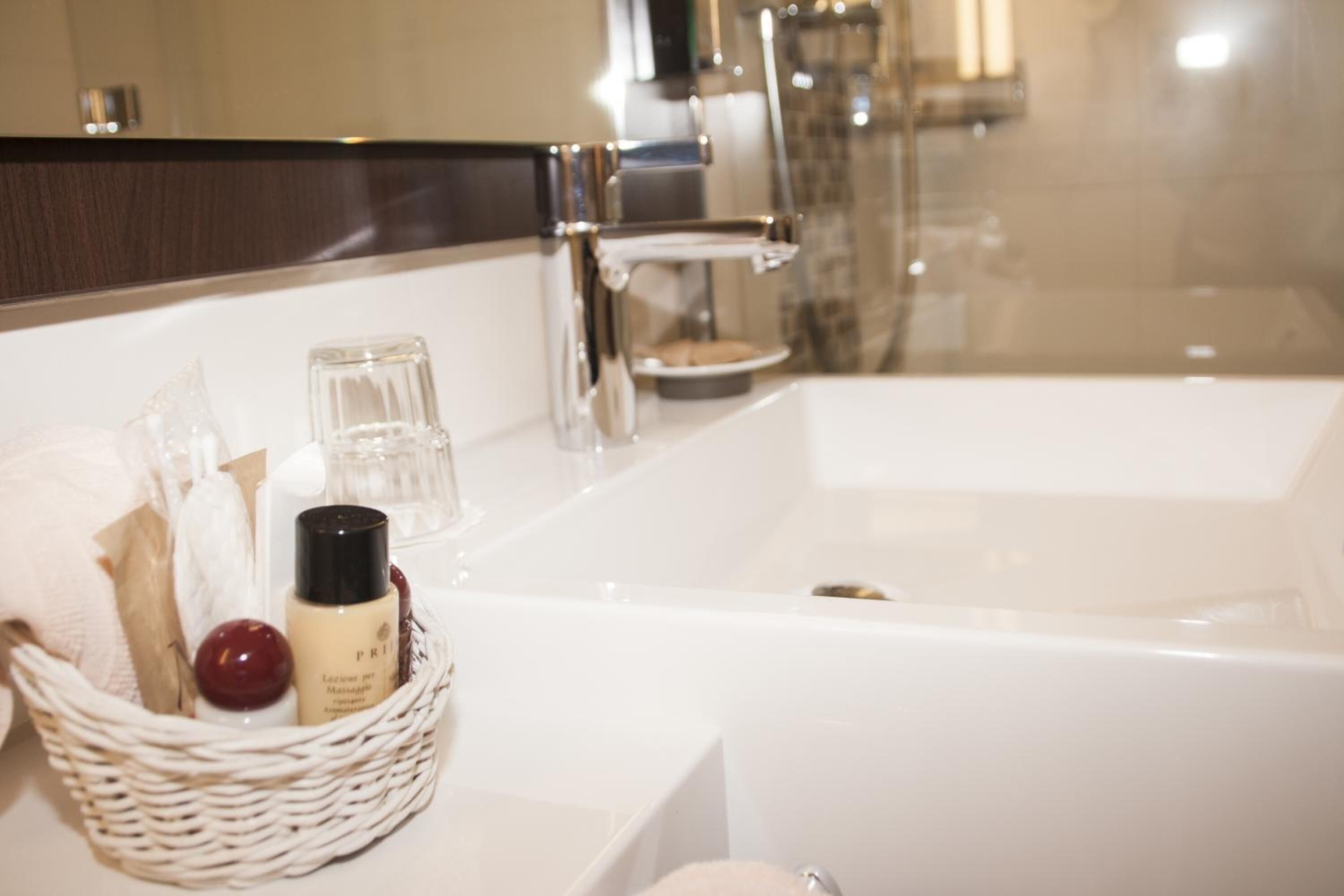 triple room | bathroom | hair dryer, towels