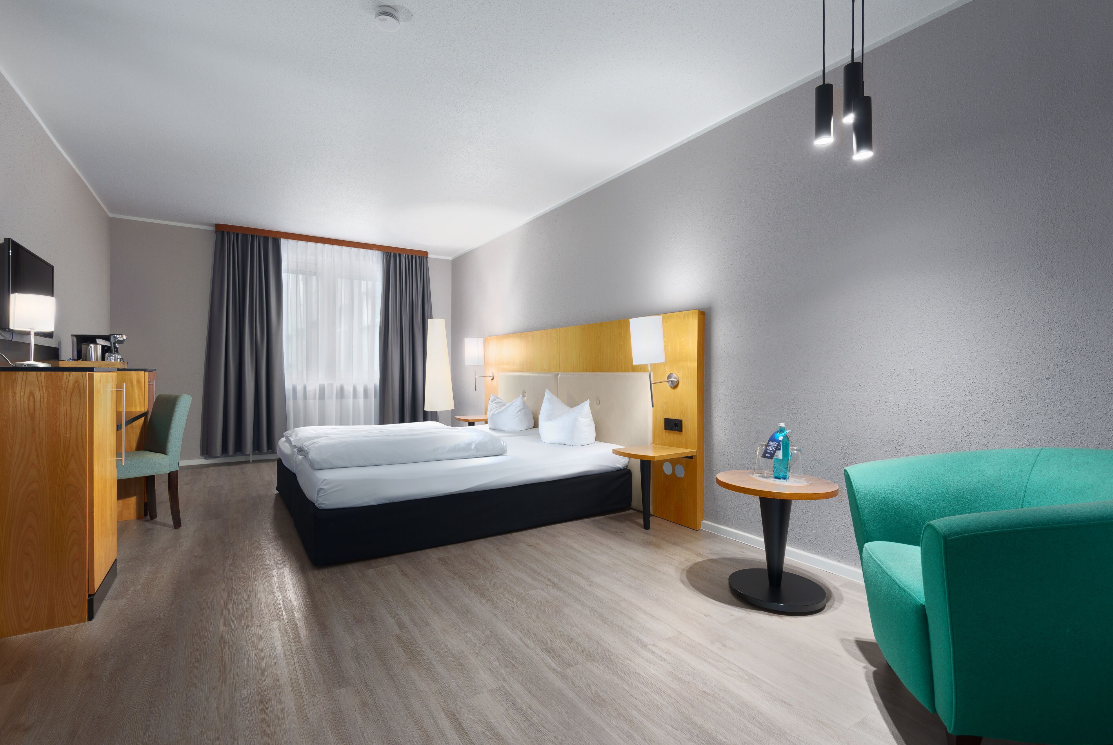 Superior Double Room | Desk, blackout drapes, free WiFi, bed sheets