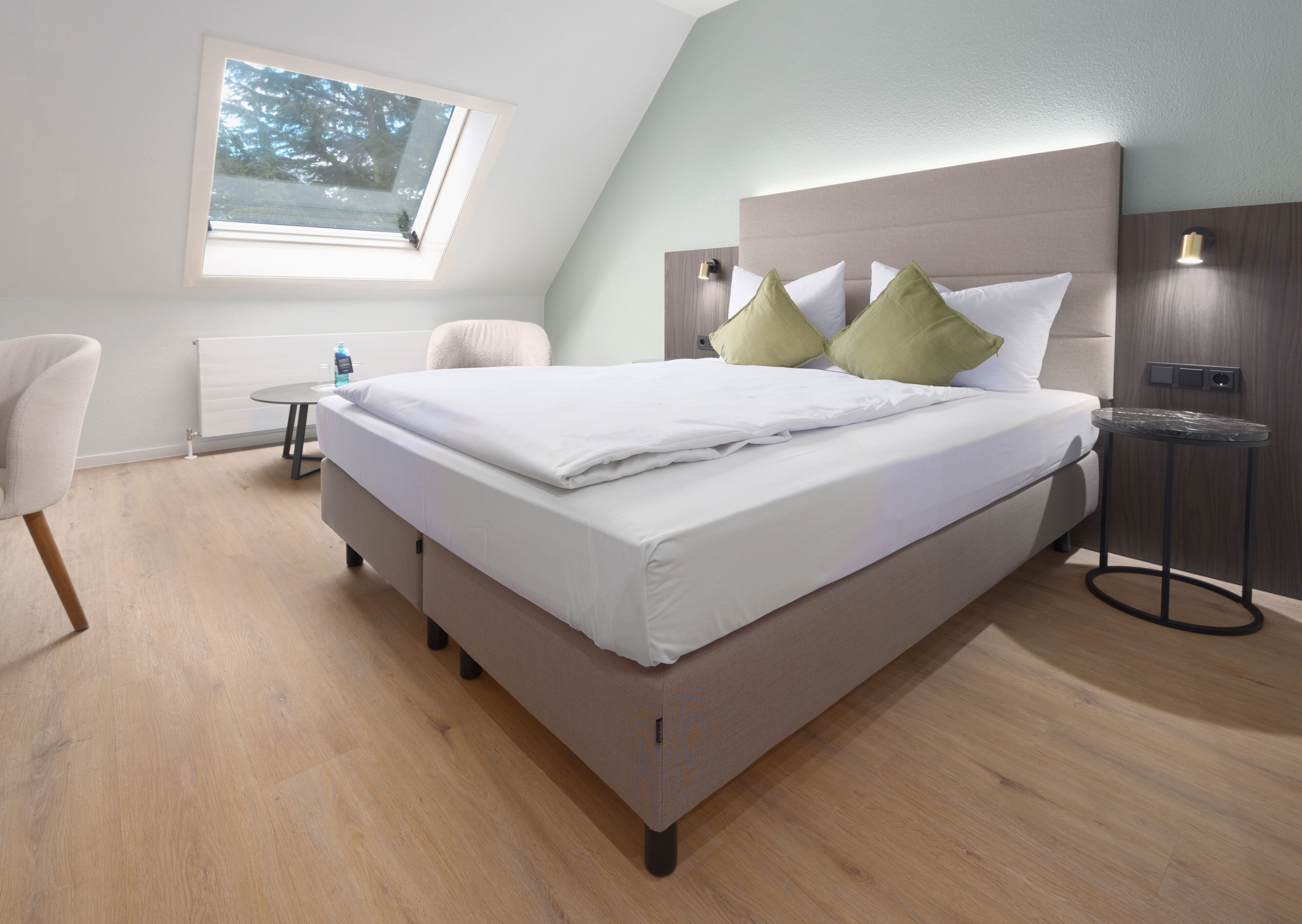 Business Double Room | Desk, blackout drapes, free WiFi, bed sheets