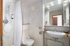 Hair dryer, towels, soap, shampoo -  Trip Inn Hotel Frankfurt-Egelsbach (Egelsbach)