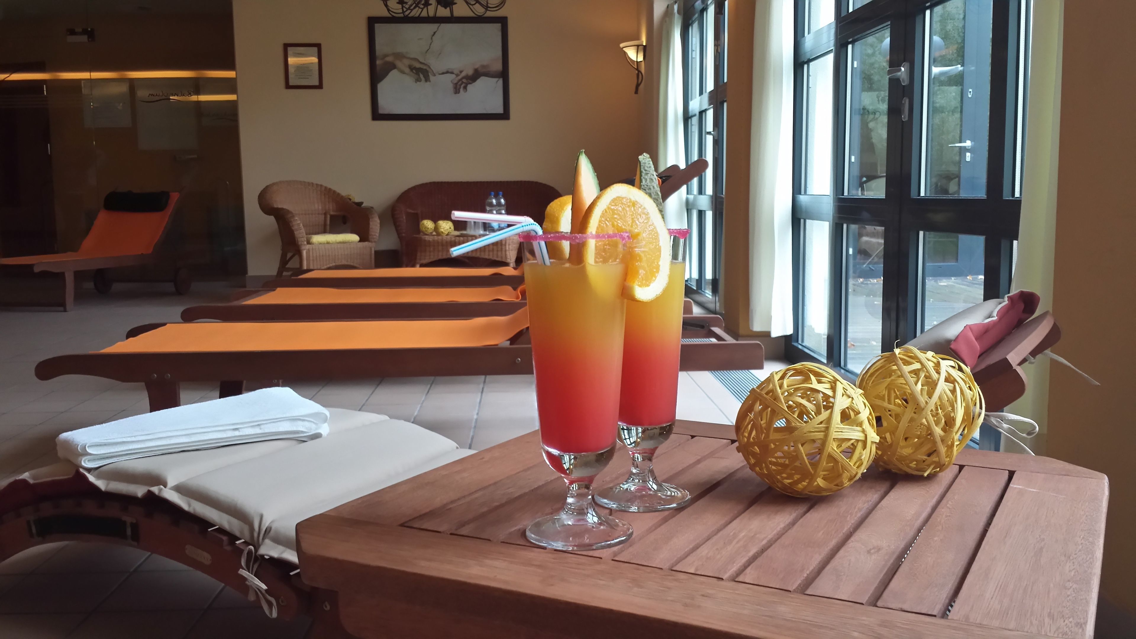 Sauna, tina de hidromasaje, baño de vapor y tratamientos corporales 