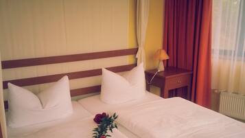 Comfort-Doppelzimmer | Bettwäsche aus ägyptischer Baumwolle, individuell dekoriert