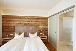 In-room safe, desk, laptop workspace, free WiFi - Landgasthof Fiedler (Dietersheim)