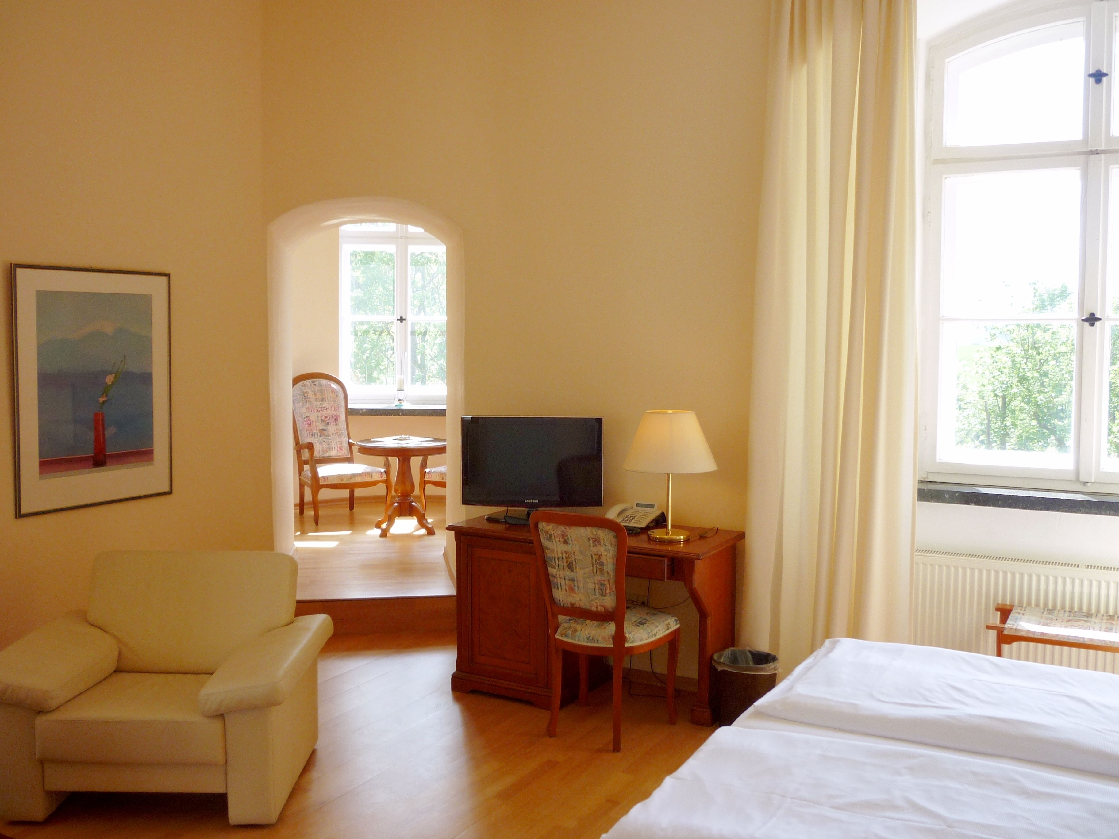 comfort suite, 1 double bed | hypo-allergenic bedding, minibar, in-room safe, individually furnished