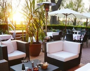 Outdoor dining - Hotel Schloss Spyker (Glowe)