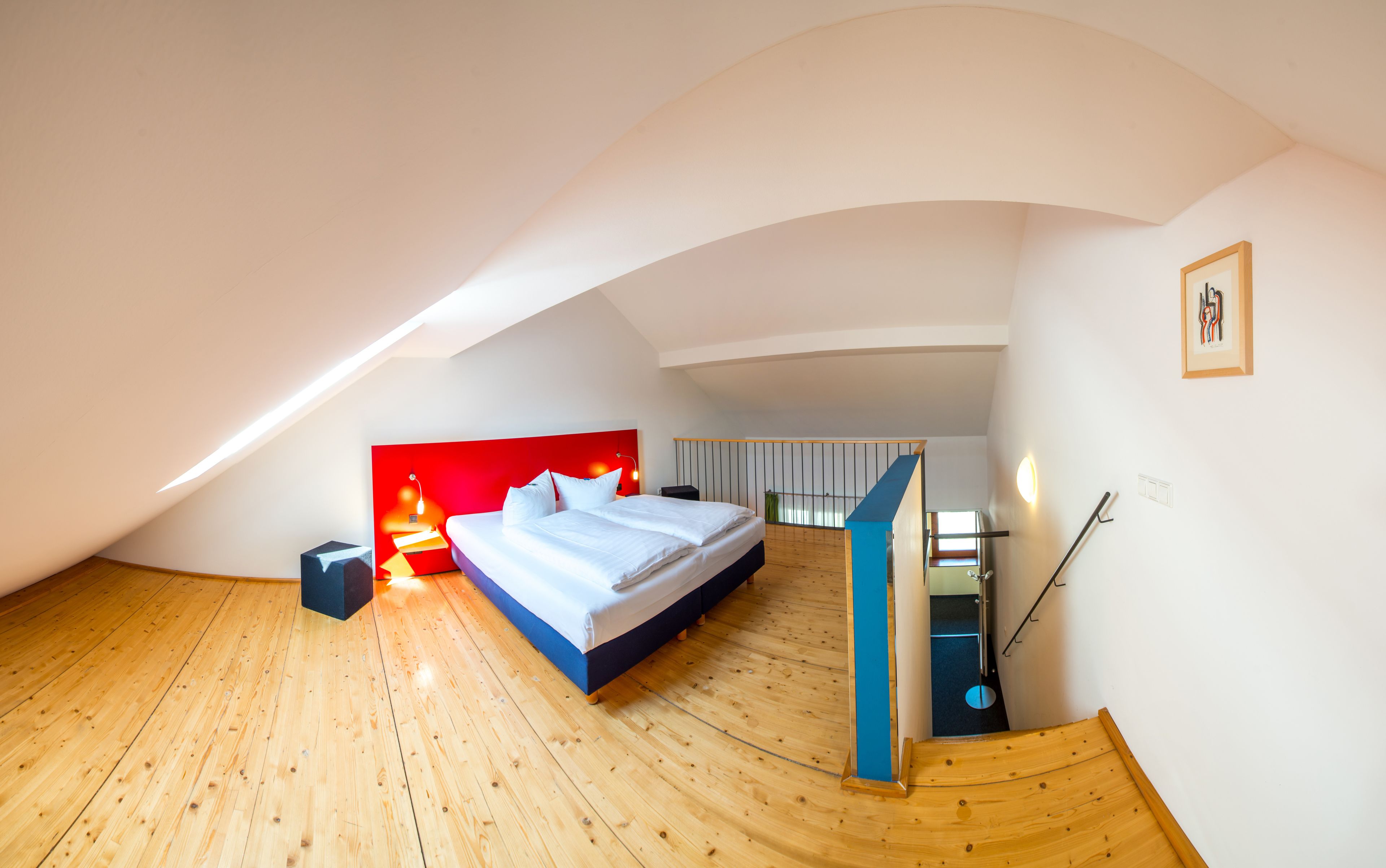 standard double room, 1 queen bed | cots/infant beds, free wifi, bed sheets