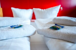 Cribs/infant beds, free WiFi, bed sheets - Resort Schloss Auerstedt (Bad Sulza)