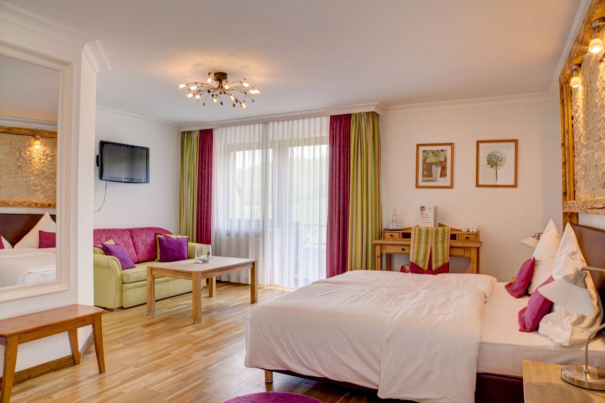 أسرّة أطفال/رضّع (مجانًا) وأسرّة قابلة للطي وواي فاي مجانًا