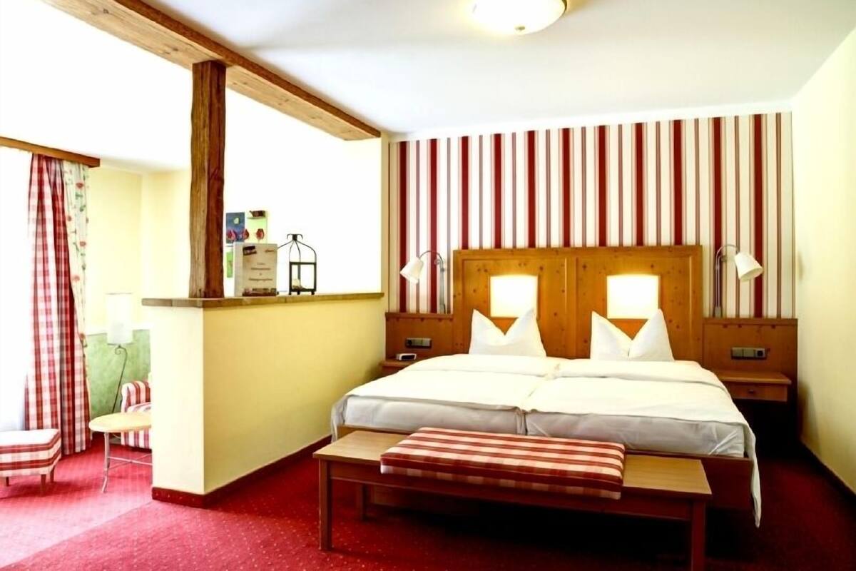 أسرّة أطفال/رضّع (مجانًا) وأسرّة قابلة للطي وواي فاي مجانًا