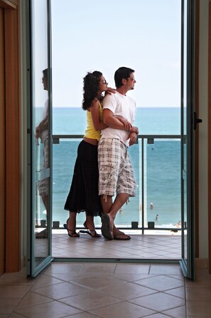 Bureau, lits bébé (gratuits), Wi-Fi gratuit, draps fournis