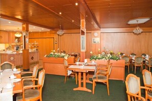 Desayuno buffet incluido todos los días 