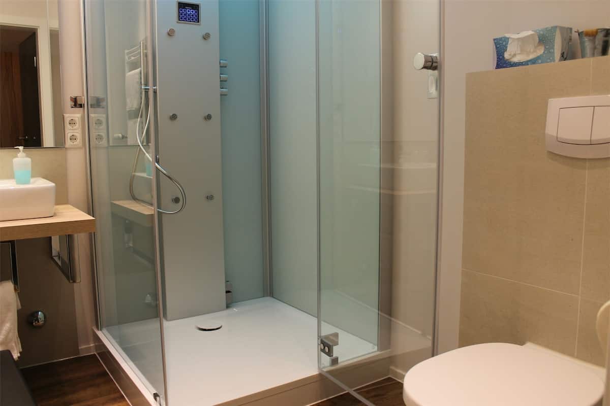 comfort double room | 1 bedroom, desk, free wifi, bed sheets