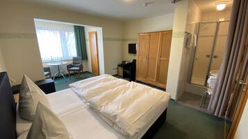 Economy-Doppelzimmer | Schreibtisch, kostenloses WLAN, Bettwäsche