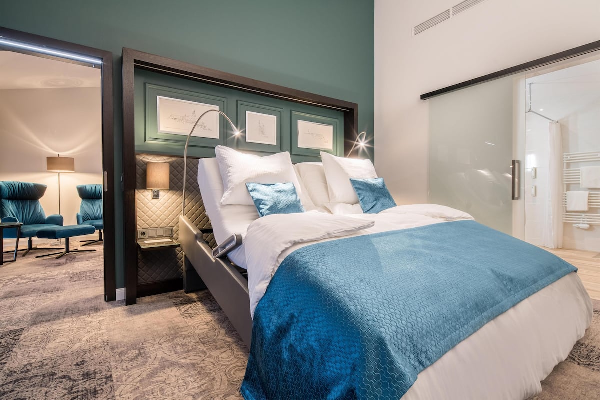 Suite, 1 King Bed (with Sofabed) | 1 bedroom, Egyptian cotton sheets, premium bedding, down comforters