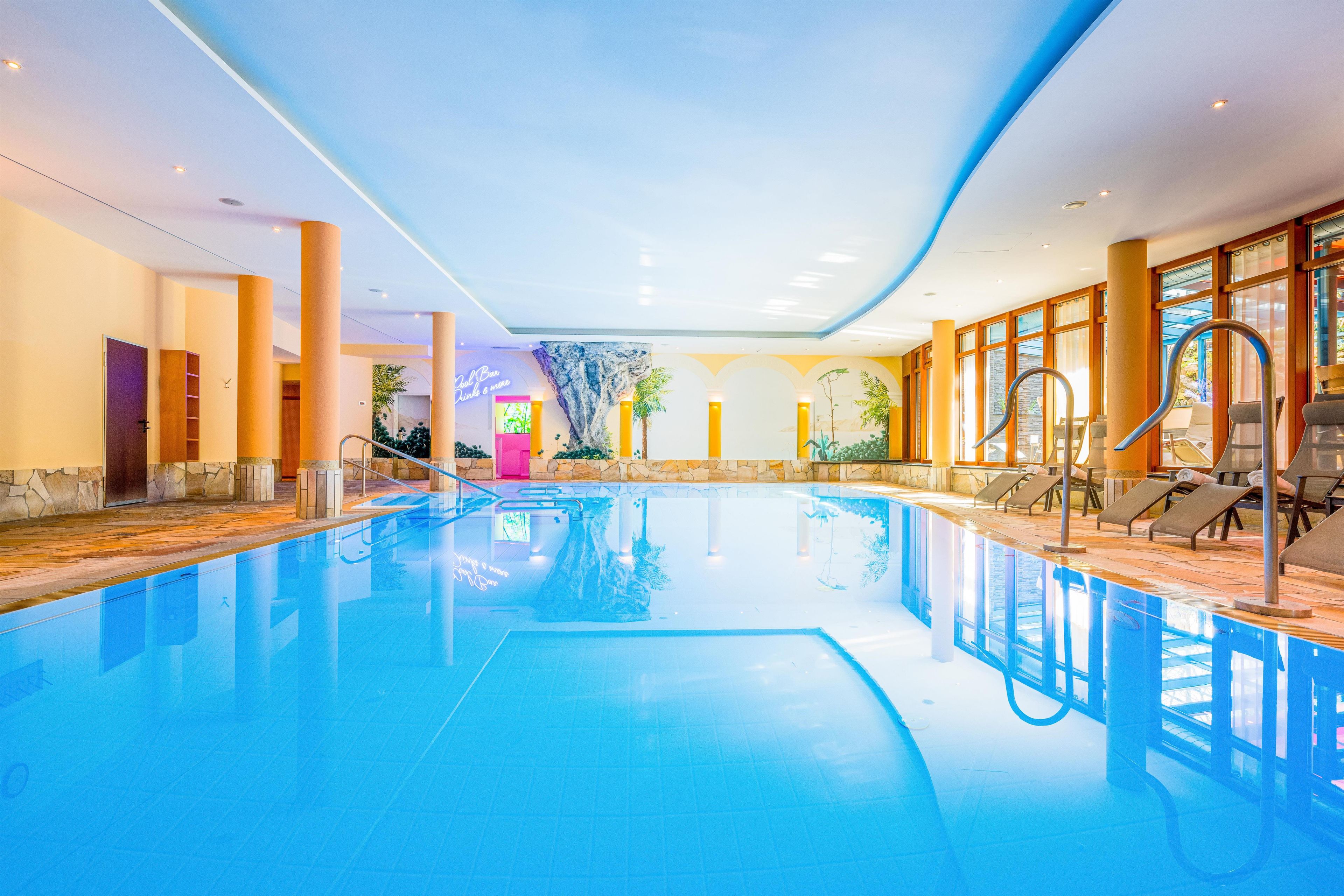 Indendørs pool