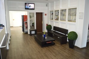 Interior entrance - Hotel Scirocco (Baunatal)