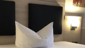 Phòng đơn | Bàn, màn/rèm cản sáng, truy cập Internet không dây miễn phí