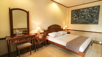 In-room safe, rollaway beds, bed sheets