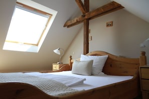 Comfort Double Room, Courtyard View | Desk, laptop workspace, blackout drapes, free WiFi